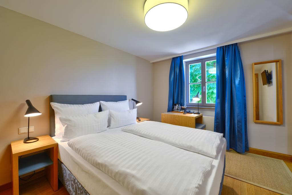 Hotel Vogelsburg Escherndorf Habitación foto